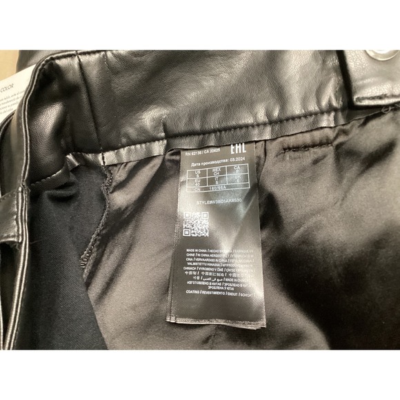 GUESS Mariah PU Leather Shorts Jet Black High Waist Pleated Paper Bag Waist - Picture 6 of 6